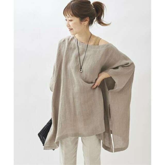 Plage(プラージュ)のplage poncho ブラウス ベージュ プラージュ ポンチョ レディースのトップス(シャツ/ブラウス(長袖/七分))の商品写真