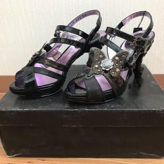 アナスイ(ANNA SUI)のANNA SUI (アナスイ) エナメルサンダル(サンダル)