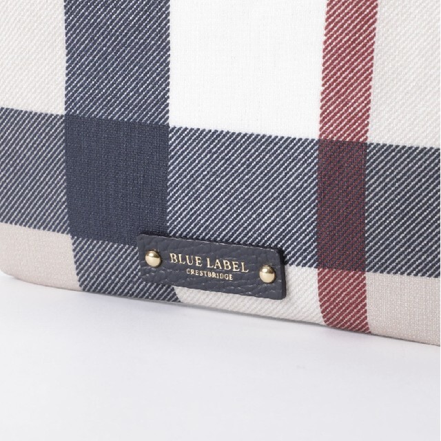 BURBERRY BLUE LABEL(バーバリーブルーレーベル)の新品 クレストブリッジ サコッシュバッグ レディースのバッグ(ショルダーバッグ)の商品写真