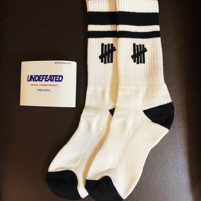 UNDEFEATED(アンディフィーテッド)のundefeated ソックス　白　1足分　フリーサイズ メンズのレッグウェア(ソックス)の商品写真