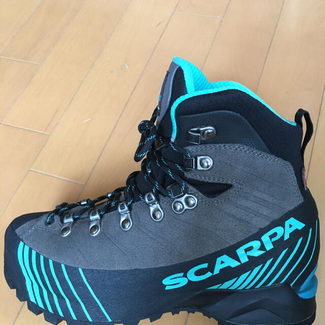 SCARPA(スカルパ)の＊試し履きのみ＊SCARPA リベレHD WMN   スポーツ/アウトドアのアウトドア(登山用品)の商品写真