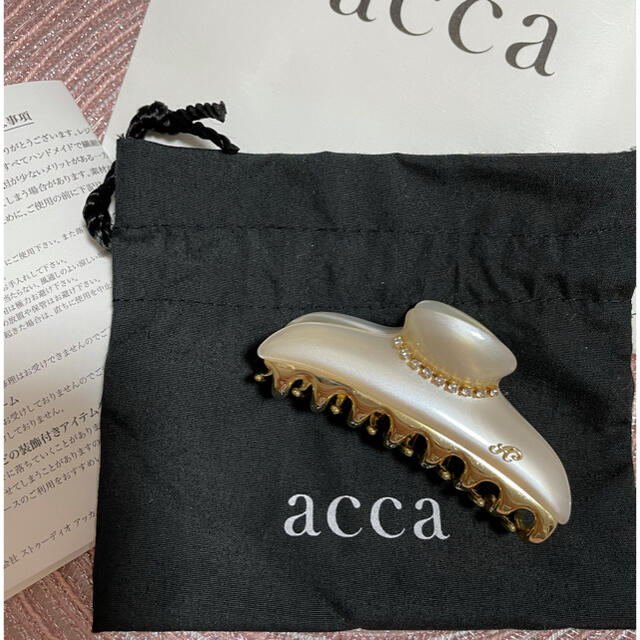 acca(アッカ)の【acca】ニューコラーナ パールホワイト レディースのヘアアクセサリー(バレッタ/ヘアクリップ)の商品写真