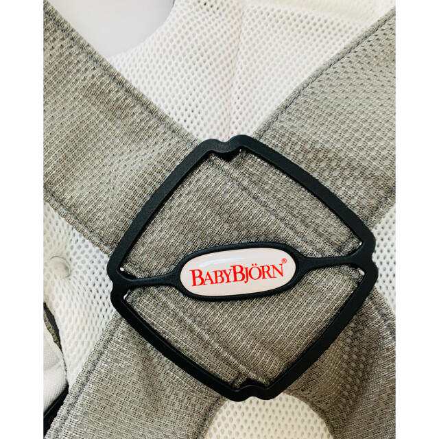 BABYBJORN(ベビービョルン)の【美品】ベビービョルン ベビーキャリア オリジナル メッシュタイプ グレー キッズ/ベビー/マタニティの外出/移動用品(抱っこひも/おんぶひも)の商品写真