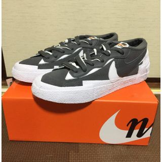 ナイキ(NIKE)の SACAI × NIKE BLAZER LOW "IRON GREY"(スニーカー)