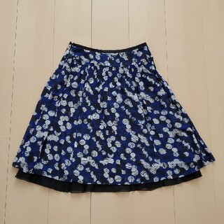 ミッシェルクラン(MICHEL KLEIN)のミッシェルクラン　日本製   膝丈スカート　柄スカート　水玉　ドット　36(ひざ丈スカート)