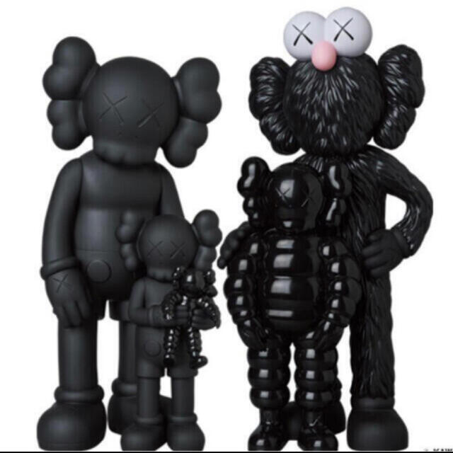 KAWS TOKYO FAMILY BLACK