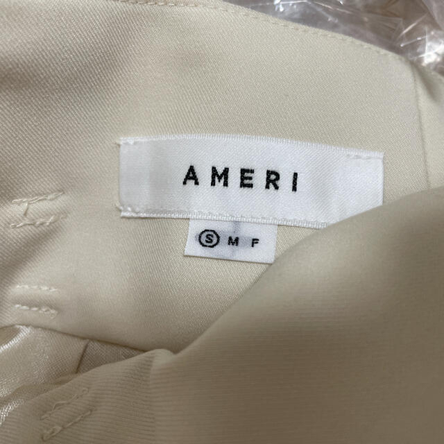 Ameri VINTAGE(アメリヴィンテージ)の専用　アメリヴィンテージ✴︎SHAPELY HIGH WAIST PANTS レディースのパンツ(クロップドパンツ)の商品写真