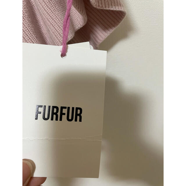 fur fur(ファーファー)のお値下げ！【新品・未使用】FURFUR ニットセーター/ レーシーペプラムプル レディースのトップス(ニット/セーター)の商品写真