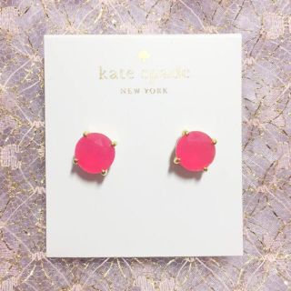 ケイトスペードニューヨーク(kate spade new york)の【SALE】未使用品 kate spade♡ピンク クリスタル ピアス(ピアス)