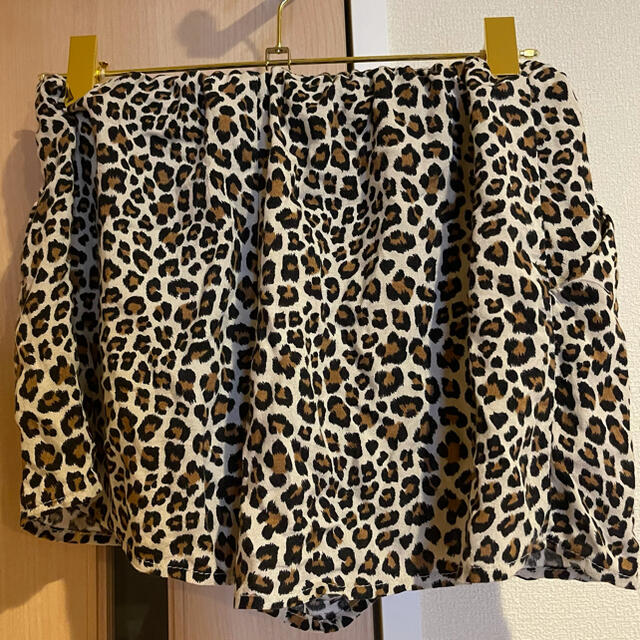 H&M(エイチアンドエム)のH&M 豹柄 ショートパンツ レディースのパンツ(ショートパンツ)の商品写真