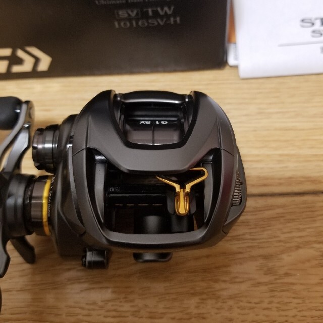 DAIWA(ダイワ)のダイワ　スティーズ SV TW 1016SV-H 新品未使用 スポーツ/アウトドアのフィッシング(リール)の商品写真