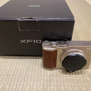 フジフイルム(富士フイルム)のXF-10 美品　　バッテリー1個おまけ(コンパクトデジタルカメラ)
