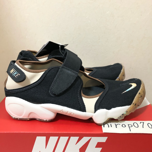 NIKE(ナイキ)のナイキ エア リフト NIKE WMNS AIR RIFT 25.0cm レディースの靴/シューズ(サンダル)の商品写真