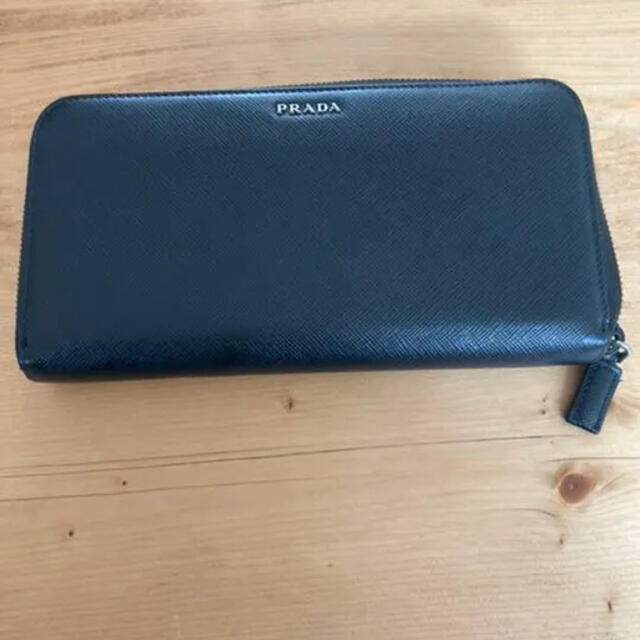 PRADA 長財布