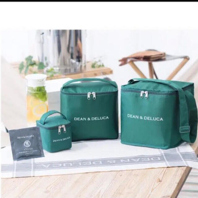 DEAN & DELUCA(ディーンアンドデルーカ)の⭐︎新品⭐︎ DEAN&DELUCA 保冷バ保冷バック LとS2点 インテリア/住まい/日用品のキッチン/食器(弁当用品)の商品写真