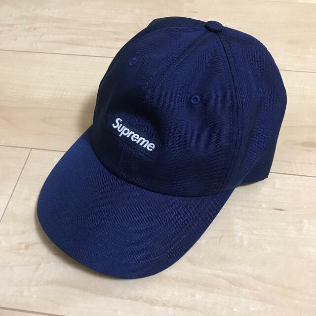 Supreme(シュプリーム)のSupreme キャップ　ネイビー最終値下げ メンズの帽子(キャップ)の商品写真