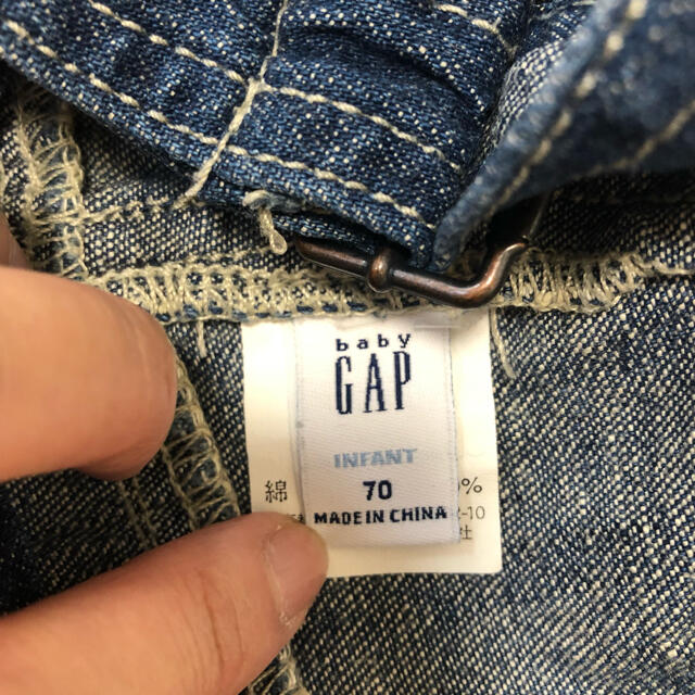 babyGAP(ベビーギャップ)のベビーギャップ オーバーオール サロペット デニムショートオール サイズ70 キッズ/ベビー/マタニティのベビー服(~85cm)(パンツ)の商品写真