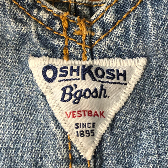 OshKosh(オシュコシュ)のオシュコシュのオーバーオール♪古着スタイル キッズ/ベビー/マタニティのベビー服(~85cm)(ロンパース)の商品写真