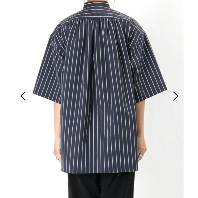 HYKE(ハイク)の【HYKE（ハイク）】STRIPED FISHERMAN SHIRT レディースのトップス(シャツ/ブラウス(半袖/袖なし))の商品写真