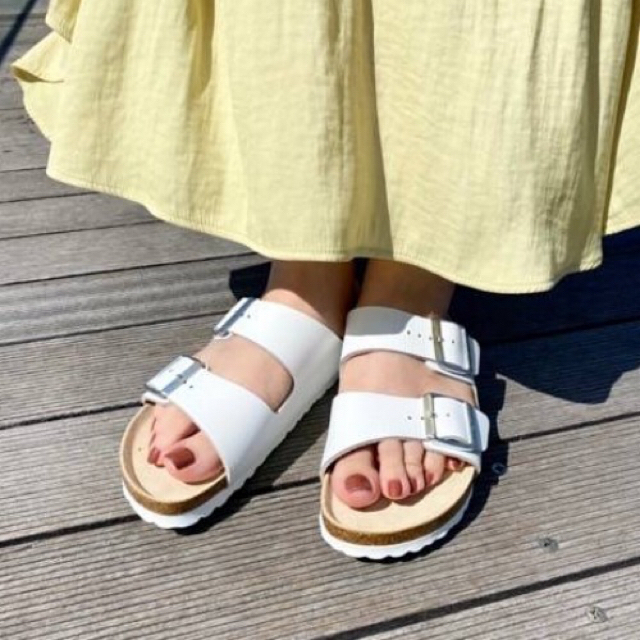 BIRKENSTOCK(ビルケンシュトック)のビルケンシュトック　アリゾナ レディースの靴/シューズ(サンダル)の商品写真