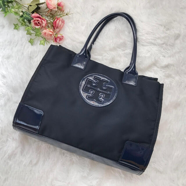 極美品  TORY BURCH エラ エナメルナイロントートバッグ A4◎