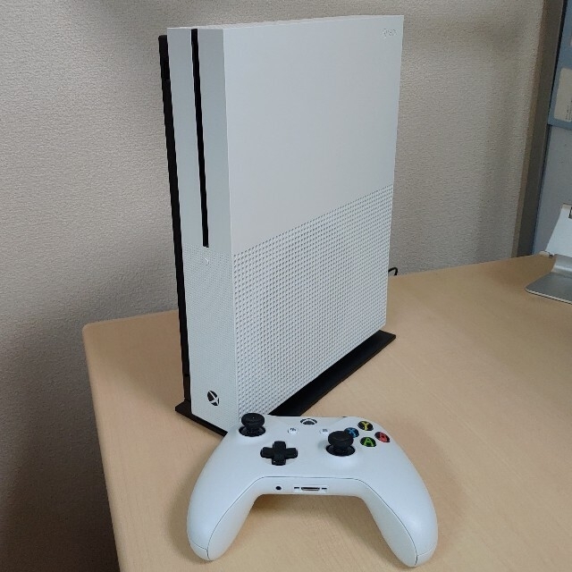 Microsoft Xbox One S 1TB 　＋フォールアウト４