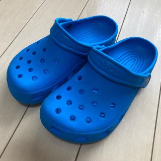 クロックス(crocs)のクロックス キッズ　M3 W5 21.0センチ ブルー　中古(サンダル)