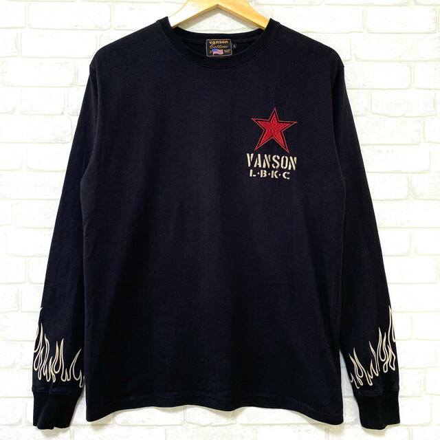 VANSON(バンソン)のvanson バンソン バイカー フレアパターン スカル 厚手刺繍 長袖Tシャツ メンズのトップス(Tシャツ/カットソー(七分/長袖))の商品写真