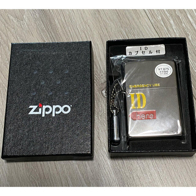 ZIPPO(ジッポー)のzippo IDカプセル付き（2005年製造） メンズのファッション小物(タバコグッズ)の商品写真