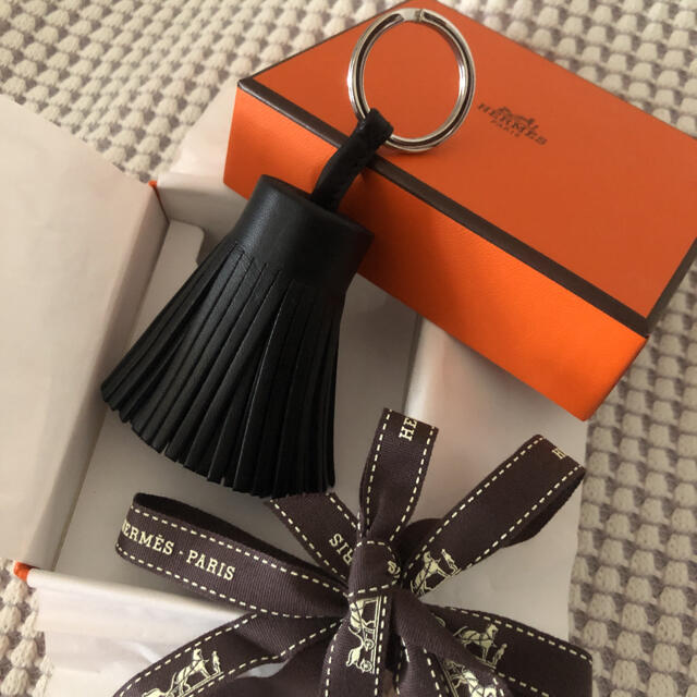 レア HERMES カルメン 黒