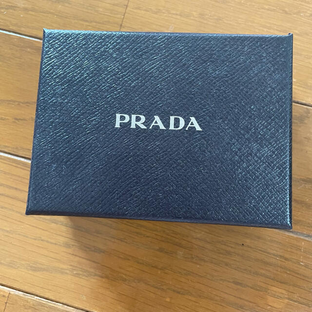 PRADA(プラダ)のPRADA ケース　空箱 インテリア/住まい/日用品のオフィス用品(ラッピング/包装)の商品写真