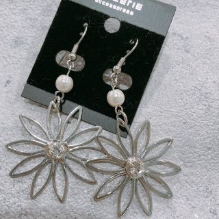 花　ピアス(ピアス)