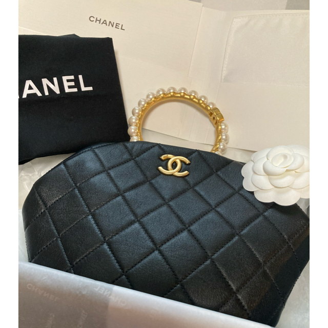 CHANEL(シャネル)のシャネル❤2021❤ラムスキンマトラッセ❤パール バッグ レディースのバッグ(ハンドバッグ)の商品写真