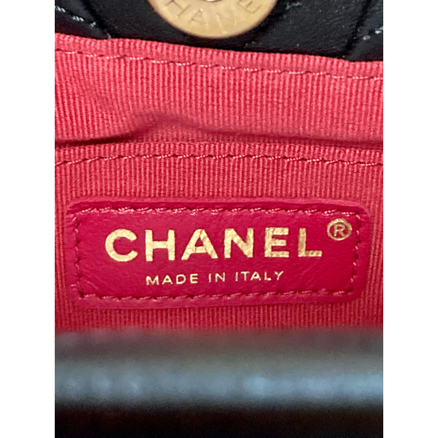 CHANEL(シャネル)のシャネル❤2021❤ラムスキンマトラッセ❤パール バッグ レディースのバッグ(ハンドバッグ)の商品写真