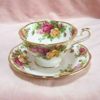 ロイヤルアルバート(ROYAL ALBERT)のカップ&ソーサー(グラス/カップ)