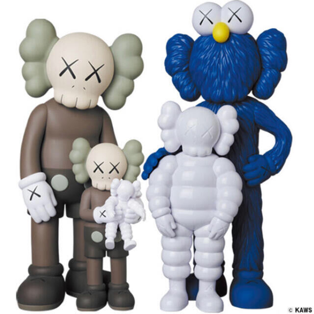KAWS FAMILY BROWN/BLUE/WHITEおもちゃ