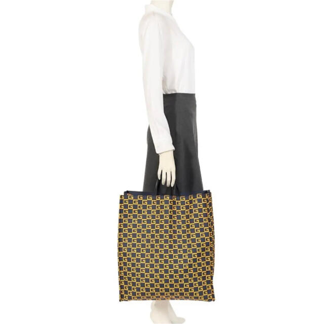 GUCCI - ☆新品☆GUCCI スクエアGプリント トートバッグ ダーク GUCCI - ☆新品☆GUCCI スクエアGプリント トートバッグ ダーク