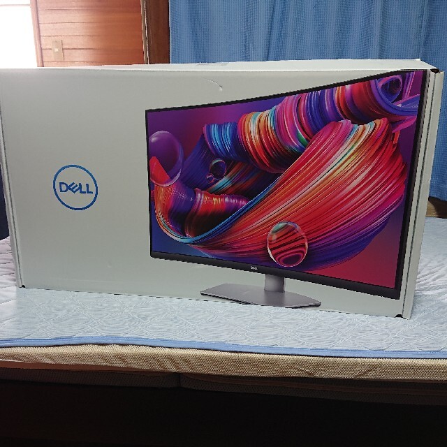 PC/タブレットDELL 32インチ 4K 曲面モニター S3221QS