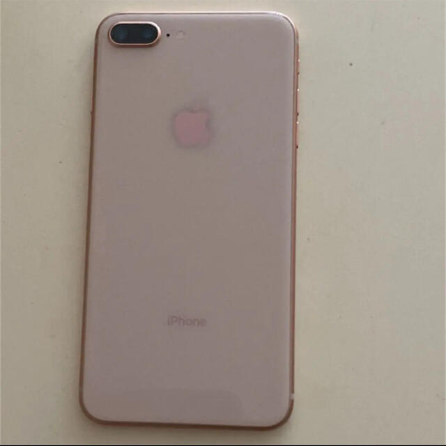 iPhone(アイフォーン)のiPhone 8plus gold 256GB SIMフリー スマホ/家電/カメラのスマートフォン/携帯電話(スマートフォン本体)の商品写真