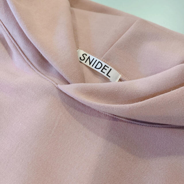 SNIDEL(スナイデル)のsnidel  Sustainable フーディー レディースのトップス(パーカー)の商品写真