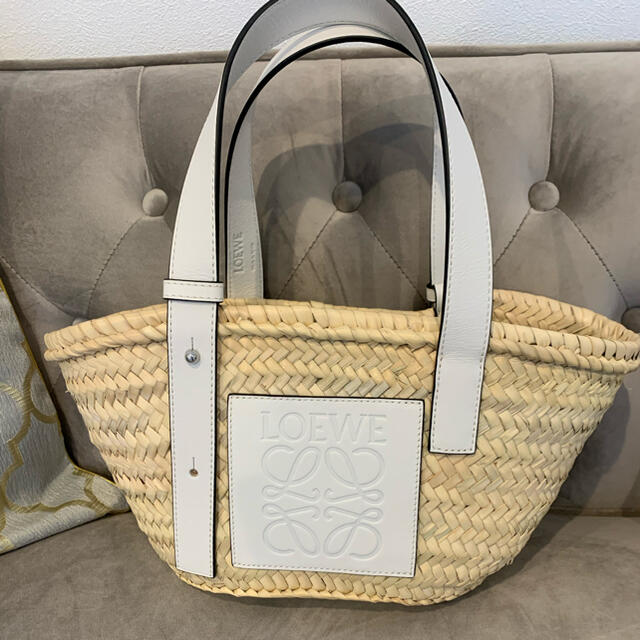 LOEWE国内完売カゴバック