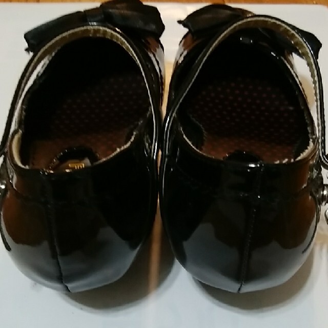 Fiorucci(フィオルッチ)のFIORUCCI 女の子用の靴 キッズ/ベビー/マタニティのキッズ靴/シューズ(15cm~)(フォーマルシューズ)の商品写真