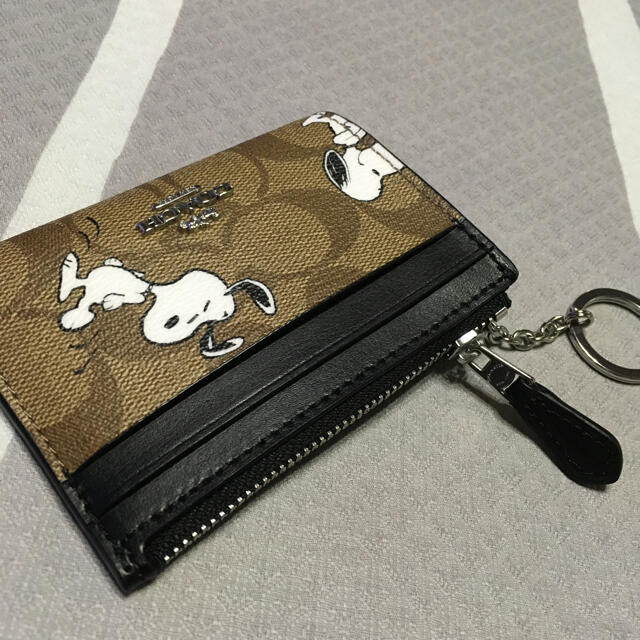 COACH  x  PEANUTS  ミニ  パスケース  スヌーピー 4