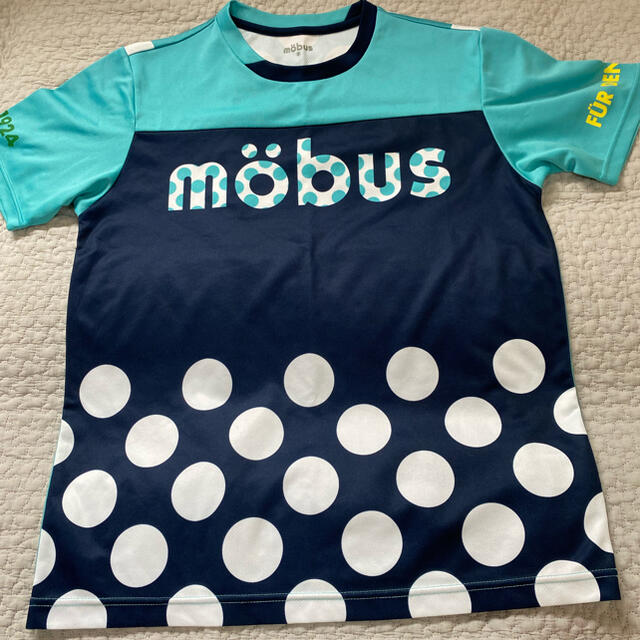 mobus(モーブス)のmobus Tシャツ（S） スポーツ/アウトドアのサッカー/フットサル(ウェア)の商品写真