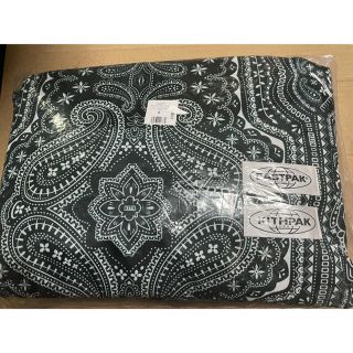 イーストパック(EASTPAK)のKith Eastpak Bandana Paisley StandDuffel(ショルダーバッグ)