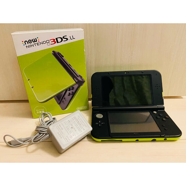 New ニンテンドー３ＤＳ ＬＬ本体　ＡＣアダプター付き