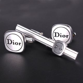 ディオール(Dior)のクリスチャンディオール タイピン＆カフスセット シルバー メンズ タ(ネクタイピン)