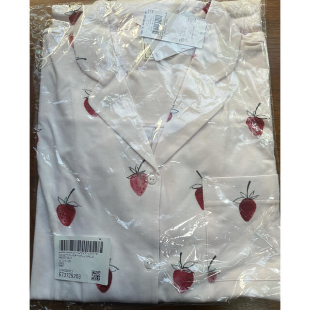 gelato pique(ジェラートピケ)のストロベリーモチーフシャツドレス レディースのルームウェア/パジャマ(ルームウェア)の商品写真