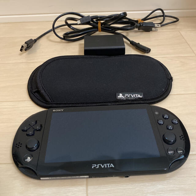 美品PlayStation®Vita（PCH-2000シリーズ）Wi-FiモデルPS_Vita