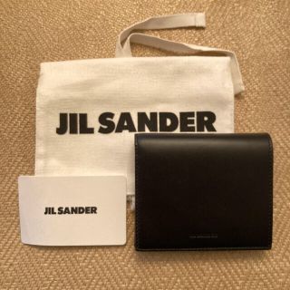 ジルサンダー(Jil Sander)のJIL SANDER 三つ折り レザー ミニ財布 デボスロゴ 黒(折り財布)